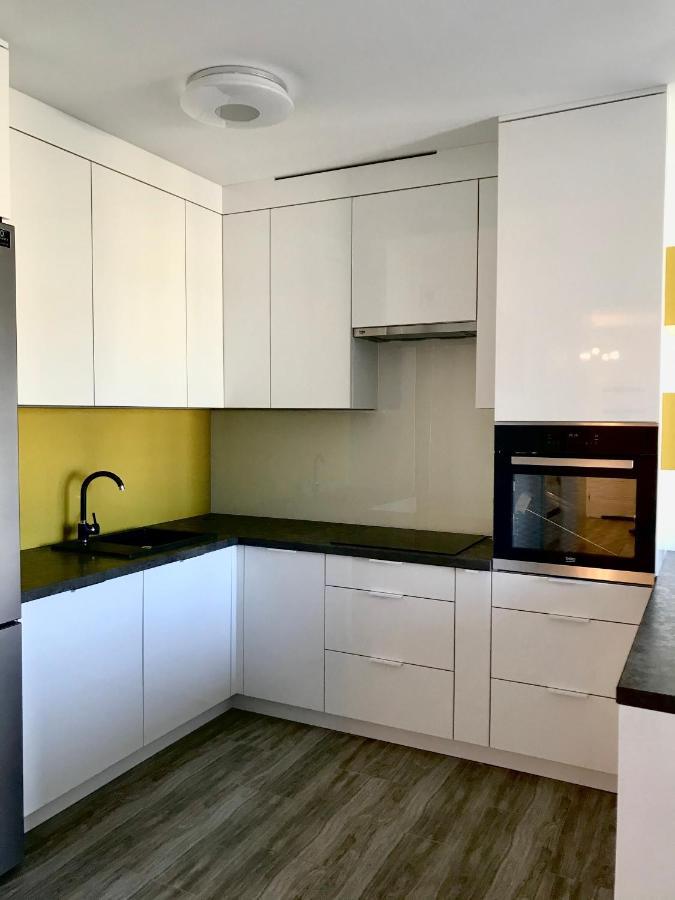 Apartament Julia スキェルニェヴィツェ エクステリア 写真