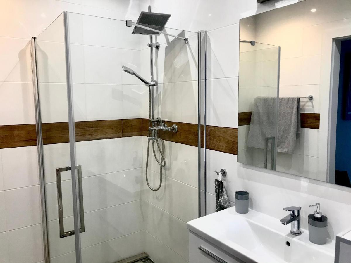 Apartament Julia スキェルニェヴィツェ エクステリア 写真